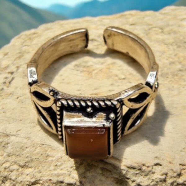Ring met steentje