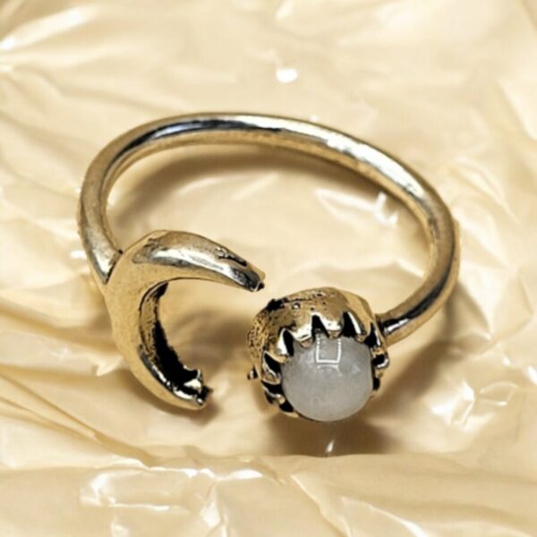 Ring met steentje