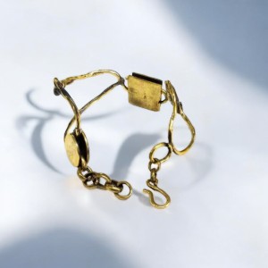 Handgemaakte armband brons