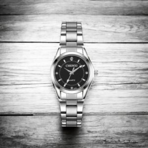 Waterdichte roestvrijstalen dameshorloge van hoge kwaliteit/roze wijzerplaat