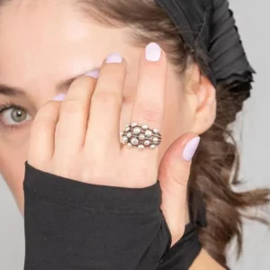 Handgemaakte bolletjes ring